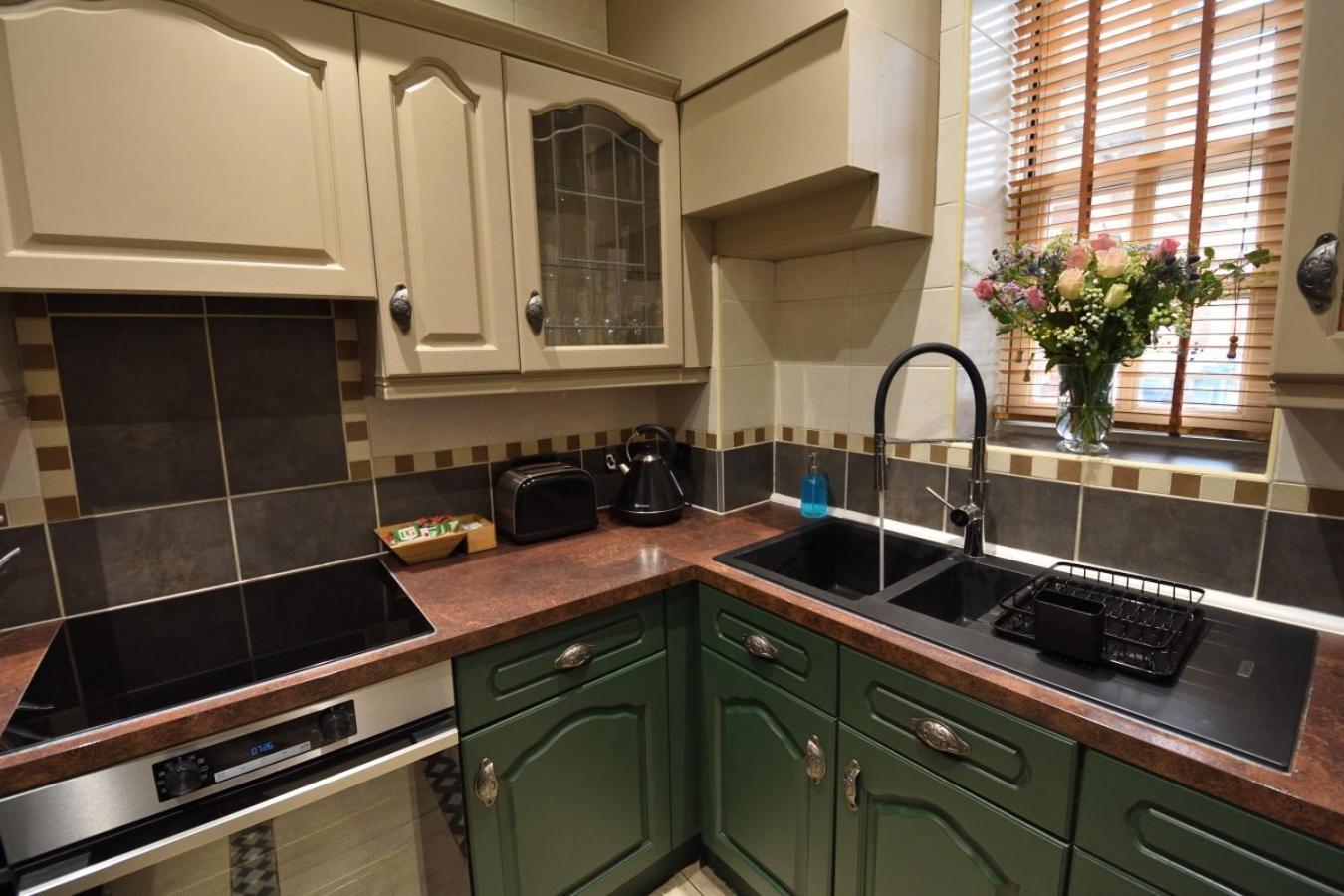 Samuels' A Duplex Apartment By Spires Accommodation In Lichfield City Centre Εξωτερικό φωτογραφία